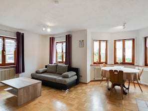 Apartment | Living area
