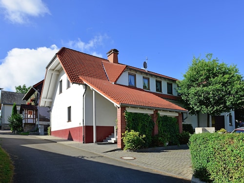Quaint Apartment in Eimelrod near Lake & Water Sports