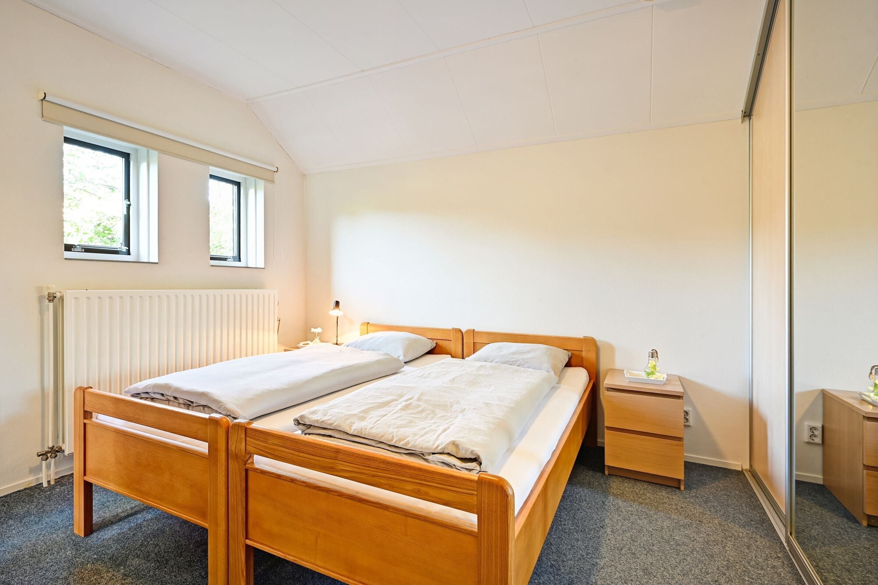 4 habitaciones, muebles diferentes y ropa de cama 