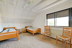 House | 4 bedrooms, individually furnished, bed sheets - Holiday Home Montferland Near Huis Bergh Castle (Beek)