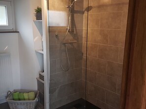 Bathroom - Tastefully Furnished Holiday Residence Located in the Heart of the Ardennes (Houffalize)