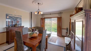 Cottage | Living room