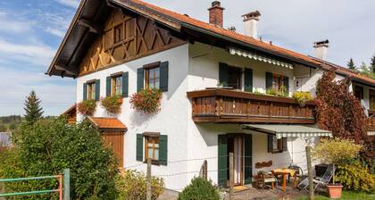 Alpenapartment mit Garten