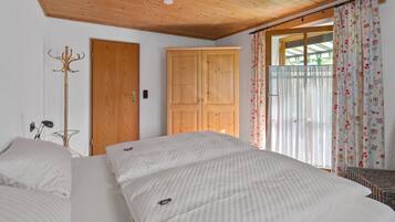 1 bedroom, individually furnished, bed sheets