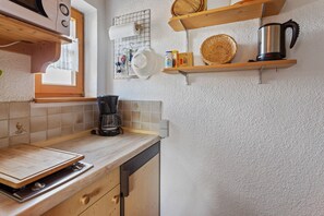 Apartemen | Dapur pribadi | Kursi makan untuk bayi