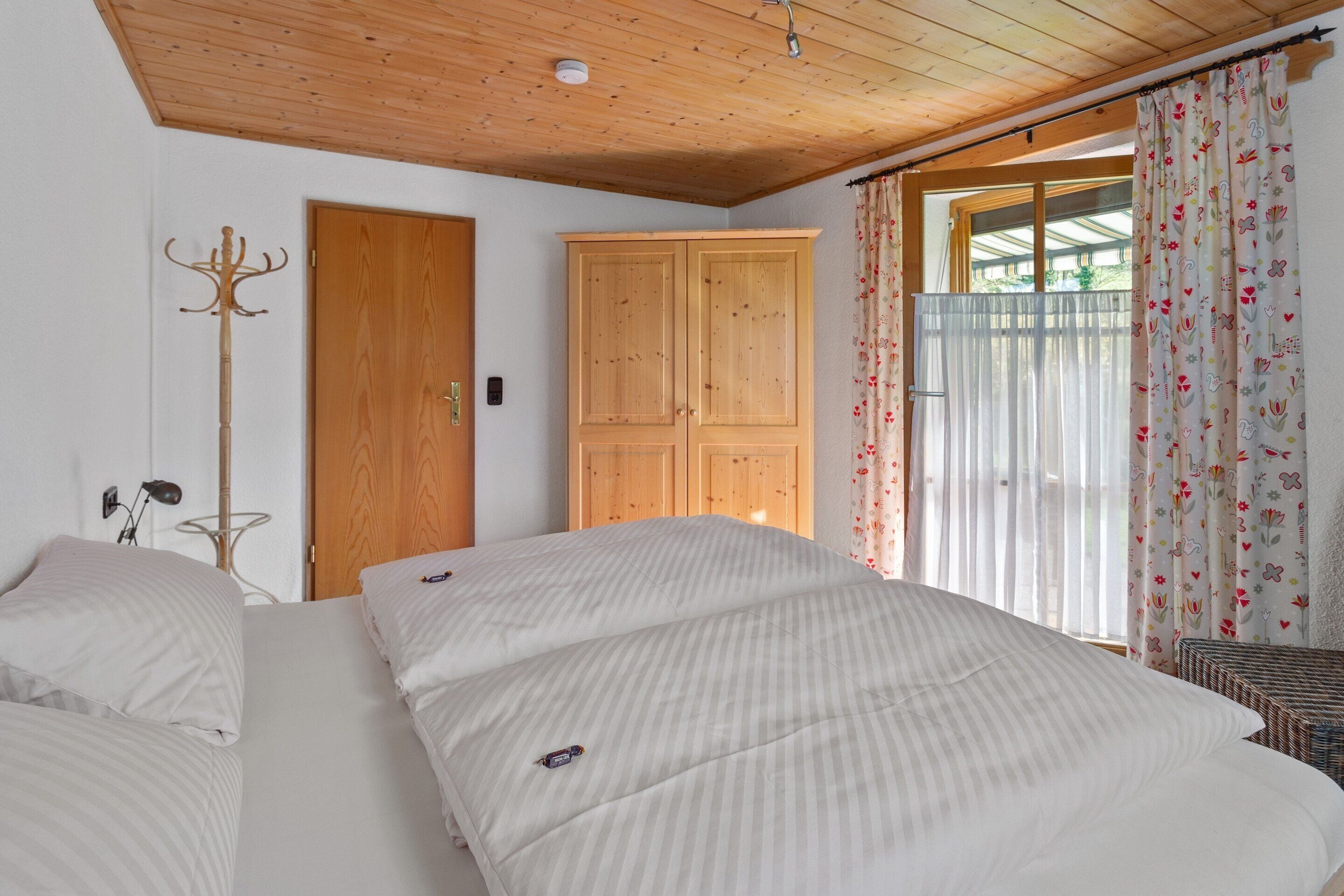 Apartment | 1 bedroom, individually furnished, bed sheets