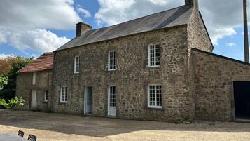 House | Bahagian luar