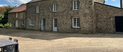 House | Exterior