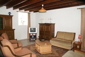 Living room - Normandy Family Escape (Ozeville)