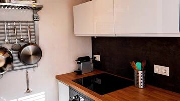 House | Private kitchen | Microwave, high chair