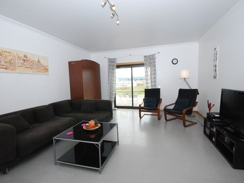 Attractive Holiday Home Near the Beach