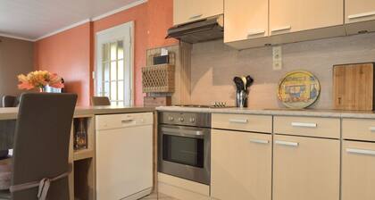 Lovely Cottage in Waimes near Lake
