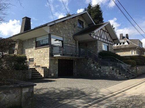 Lovely Cottage in Waimes near Lake