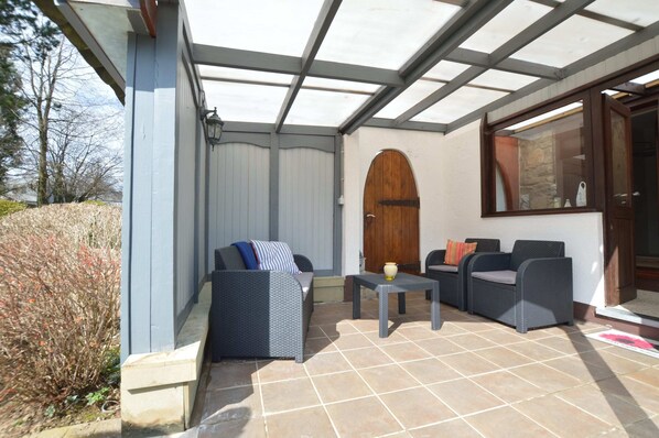 Cottage | Balcony - Lovely Cottage in Waimes near Lake (Waimes)