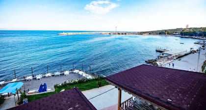 Mose Restoran Motel Beach