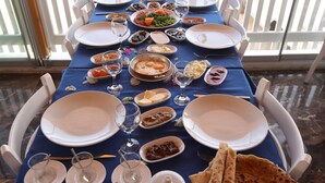 Aamiaisateria
