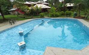 Outdoor pool - Hotel Mirador Villa Tunari - Hostel (Villa Tunari)