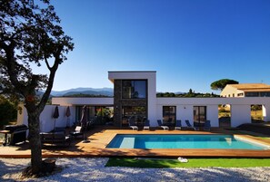 Ulkouima-allas, lämmitetty uima-allas