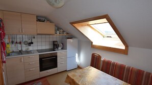 Unclassified image, 4 of 10, button - Cozy Apartment in Lechbruck With Garden (Lechbruck)