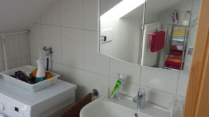 Unclassified image, 2 of 10, button - Cozy Apartment in Lechbruck With Garden (Lechbruck)