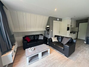 House | Living area - Bungalow in Limburg Near Nature Reserves (Stramproy)