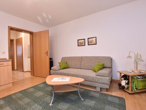 Apartment | Living room - Peaceful Apartment in Reddelich near Sea (Reddelich)
