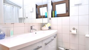 Unclassified image, 5 of 23, button - Small Holiday Home near Kassel with Large Terrace in Quiet Location (Ahnatal)