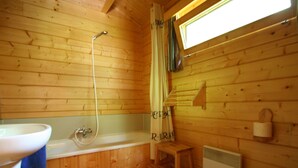 Bathtub - Spectacular Chalet in Bomal With Garden and Barbecue (Durbuy)