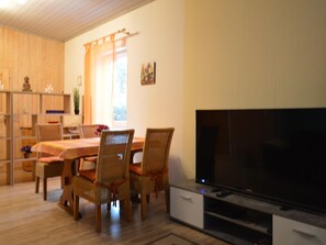 Apartment | Dining - Wunderschone Ferienwohnung im Burgenland (Manderscheid)