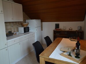 Dining - Comfortable and Stylishly Furnished Apartment With Marvellous View and Private Garden (Schauren)
