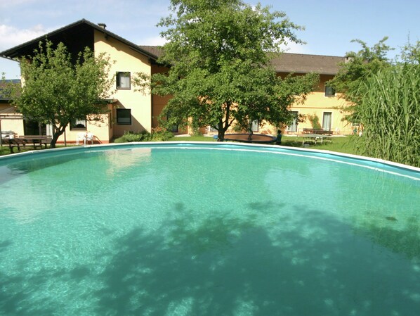 Outdoor pool - Cozy Apartment With Sauna in Ferlach (Ferlach)