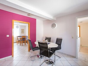 Apartment | Tempat makan