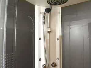Ferienhaus | Badezimmer