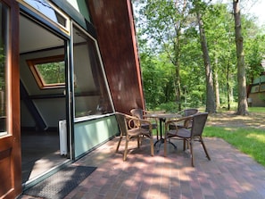 Balcony - Scenic Holiday Home With Terrace, Garden Furniture, Bicycles (Stramproy)