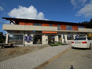 Exterior - Modern Apartment in Lipno Near the Shore and the Ski Lift (Lipno nad Vltavou)