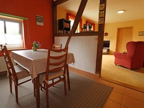 Apartment | Dining