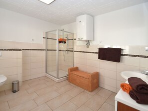 Bathroom - Modern Holiday Home in Harz With Garden (Oberharz am Brocken)
