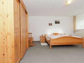 2 bedrooms, individually furnished, bed sheets