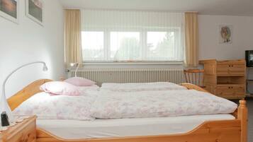 Apartment | 2 bedrooms, individually furnished, bed sheets