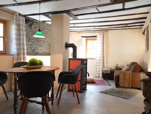 House | Living room