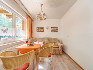 Apartment | Dining
