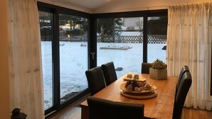 Dining - Delightful Holiday Home With Terrace, Garden, Barbecue (Willingen)