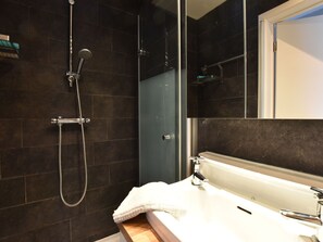 Apartment | Badezimmer | Dusche