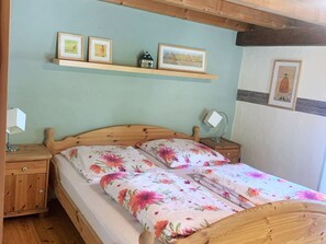 Casa | 2 quartos, individualmente mobiliados, roupa de cama