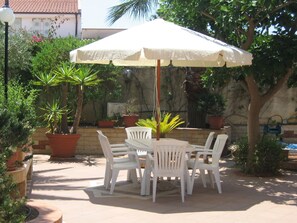 House | Dining