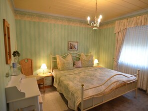 Ferienhaus | 1 Schlafzimmer, individuell eingerichtet, Bettwäsche