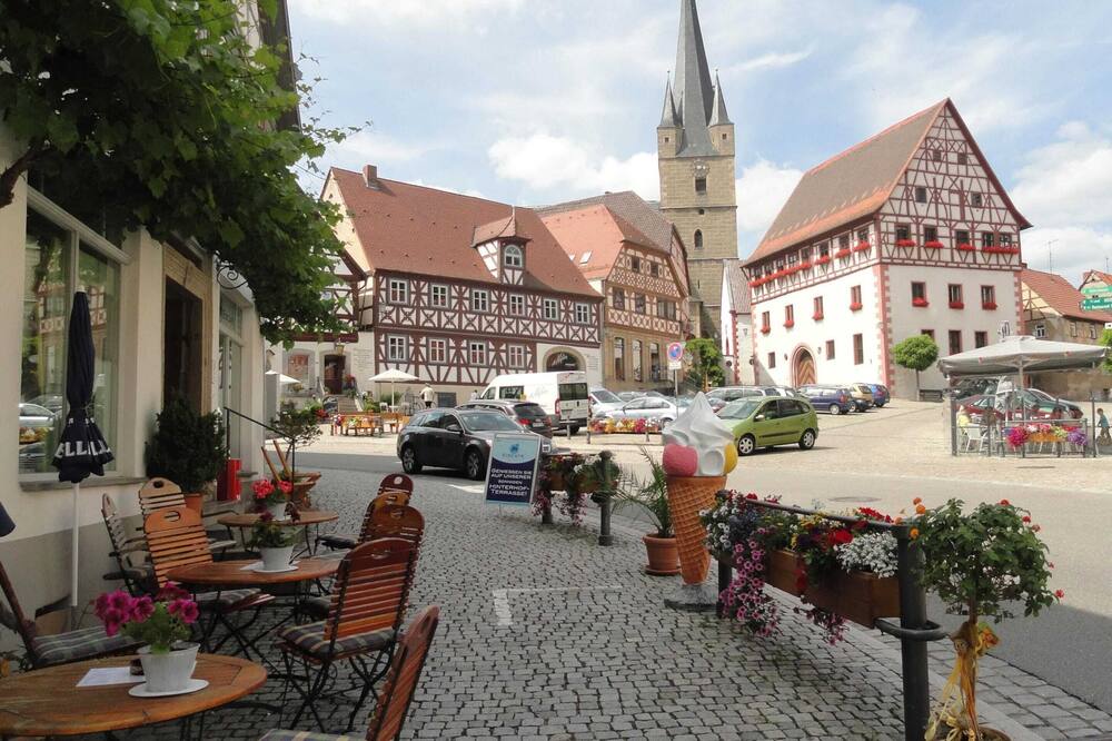 Comfort in Franconian Hills - Theres