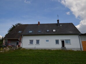 Exterior - Restful Apartment in Raversbeuren near Town Center (Briedel)