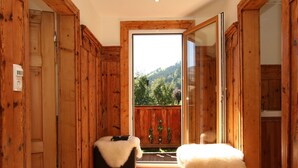 6 bedrooms, individually furnished, bed sheets - Beautiful Chalet With Sauna in Kirchberg in Tirol (Kirchberg in Tirol)