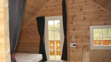 House | 4 bedrooms, individually furnished, bed sheets